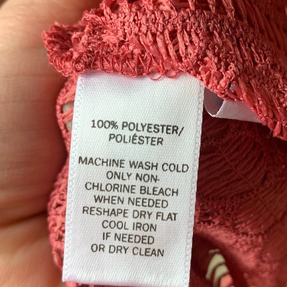 New ann taylor LOFT lace crochet open knit rose top - Picture 4 of 4